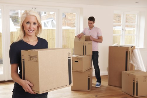 Home removal support for flats and houses in Edgware