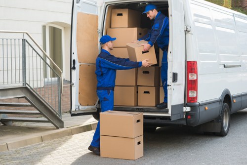 Packing and loading support for a move in Edgware